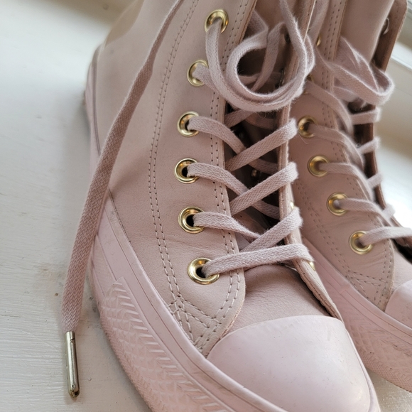 (Rare) Pink/Nude TwoTone Leather/Suede Converse - Picture 5 of 6